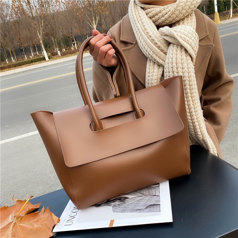 Fashion Women Shoulder Bag – Large Capacity Retro Tote Handbag