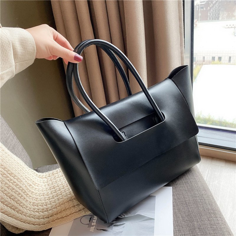 Fashion Women Shoulder Bag – Large Capacity Retro Tote Handbag